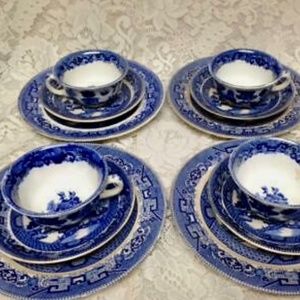 Vintage, Rare, Buffalo Pottery, 12-pc Blue Willow Snack-Dinner Set